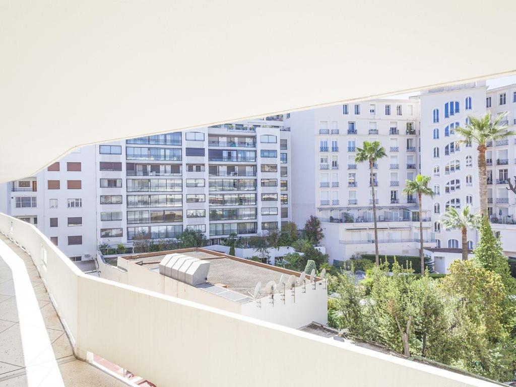 Lovely One Bedroom Colony Appartement